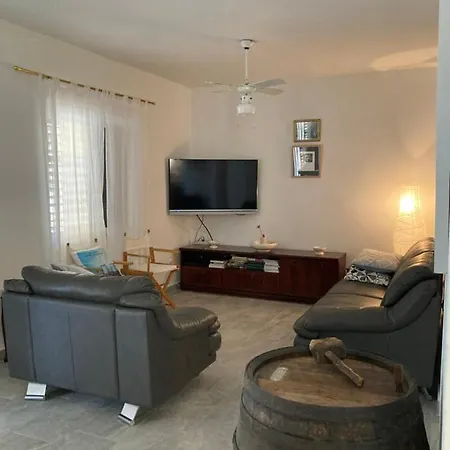 Whole In Villa Primošten